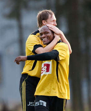 Glädje Kram, Bobby Alm Nilsson och Tokelo "Tike" Rantie,