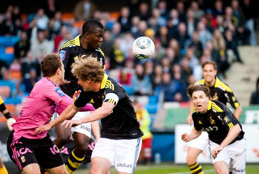 Hörna och Ibrahim Bangura, AIK har ögonen på bollen