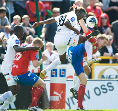 Peter Ijeh, Syrianska och Marcus Nilsson, Helsingborg