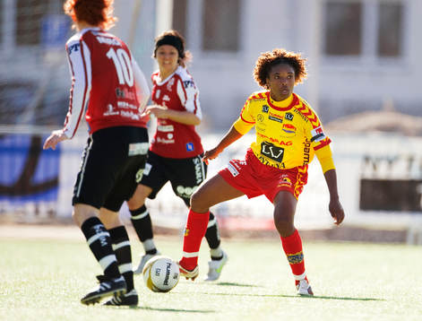 Elaine Estrella Moura, Tyresö