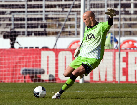 C. Nauzet Perez, målvakt, Halmstad