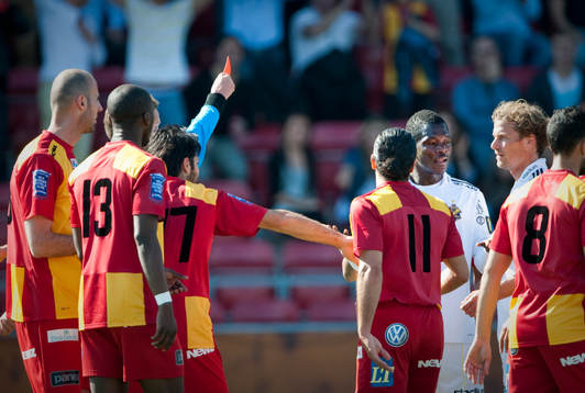 Ibrahim Bangura, AIK får rött kort