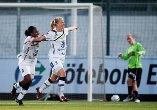 Sofia Jakobsson, Umeå, gör 0-1, jubel
