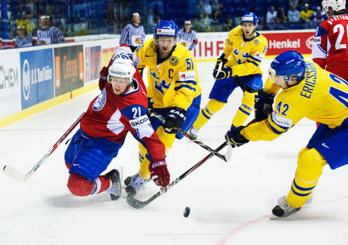 Morten Ask, Norge, kämpar mot Rickard Wallin och Jimmie