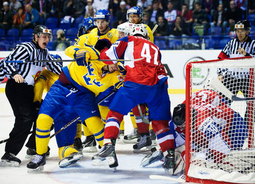 Oliver Ekman Larsson, Sverige, bråkar med Alexander
