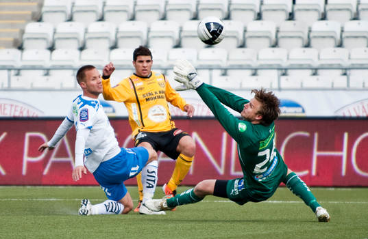 Moestafa El Kabir, Mjällby sparkar in 3-0 över Niklas