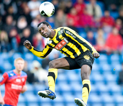 Dominic Chatto, Häcken