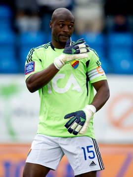 Pa Dembo Touray, målvakt