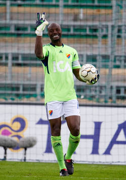 Pa Dembo Touray, målvakt