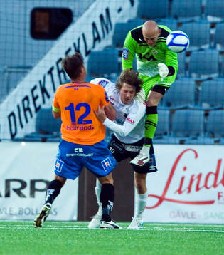 Jakob Orlov, Gefle och Nauzet Perez, målvakt, Halmstad