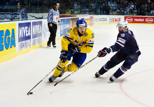 Jakob Silfverberg, Sverige, utmanar Mike Brown, USA