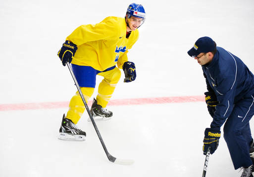 Mikael Backlund och Peter Popovic, assisterande tränare
