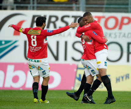 Kyle Konwea och Georgie Makdessi, jubel Assyriska