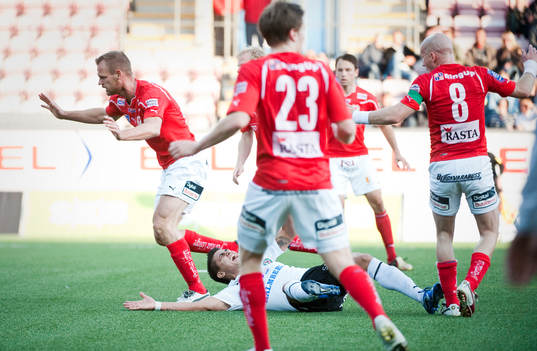 Paulo De Oliviera, Örebro faller i Kalmars straffområde