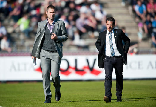 Magnus Pehrsson, tränare Djurgården och Carlos Banda,
