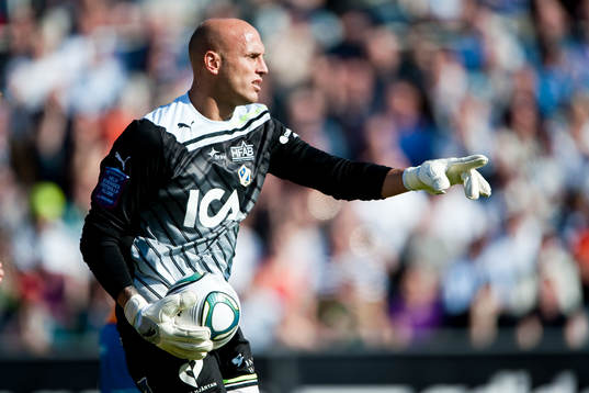 C.Nauzet Perez, målvakt