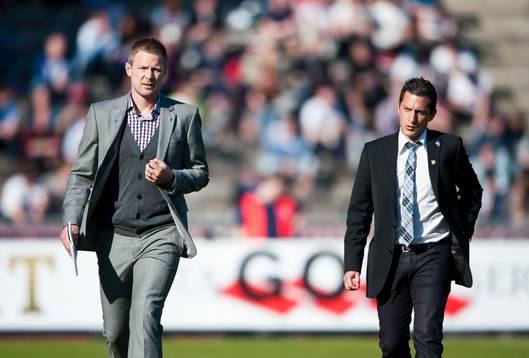 Magnus Pehrsson, tränare Djurgården och Carlos Banda,