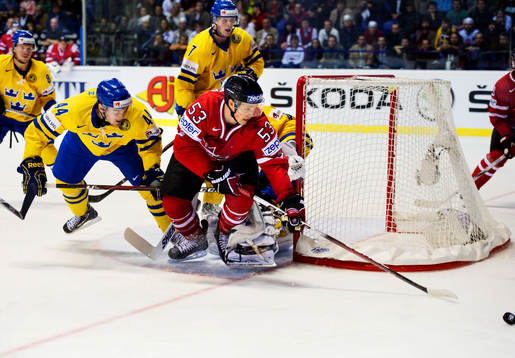Jeff Skinner, Kanada, oroar framför mål
