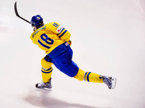 Patrik Berglund, Sverige, skjuter