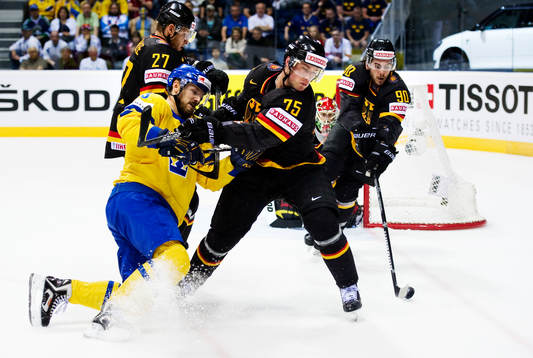 Niklas Persson, Sverige, stoppas av Marcus Kink, Tyskland