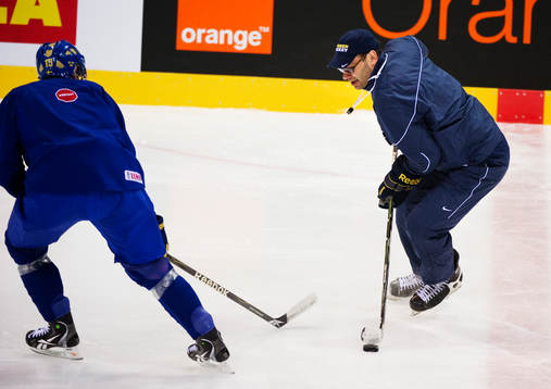 Mattias Sjögren och Peter Popovic, assisterande tränare,