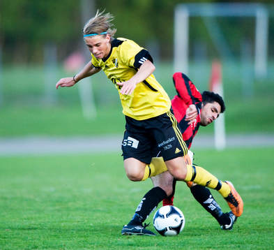 Alexander Björnlund görs ner