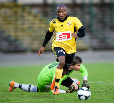 3-1, Tokelo Rantie, en soloprestation