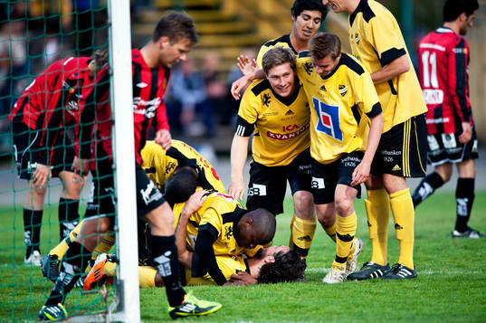 2-1, Tokelo Rantie har serverat Filip Thurn - och hela