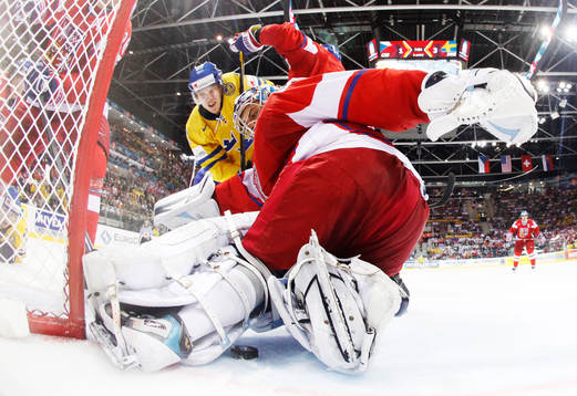 Jakob Silfverberg, Sverige, gör 1-4 bakom Ondrej Pavelec,