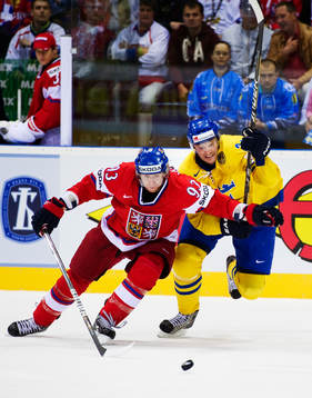 Jakub Voracek, Tjeckien, kämpar mot Staffan Kronwall,