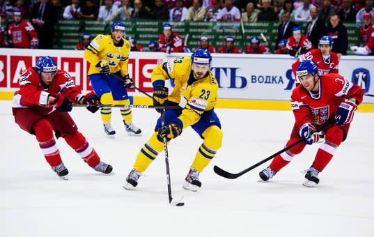 Jakub Voracek och Marek Zidlicky, Tjeckien, försöker