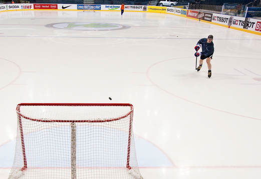 Jaromir Jagr, Tjeckien, är inne och åker på isen själv