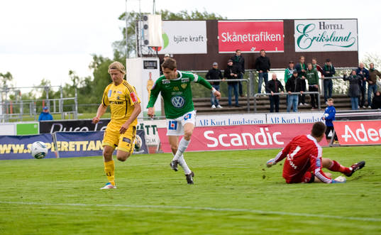 Branimir Hrgota, Jönköping, skjuter in andra målet