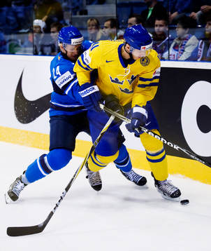 Jani Lajunen, Finland, kämpar mot Carl Gunnarsson, Sverige