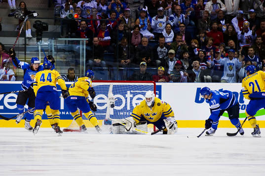 Juhamatti Aaltonen, Finland, jubel när Niko Kapanen gjort