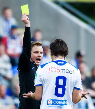 Astrit Ajdarevic, Norrköping, varnas av Markus