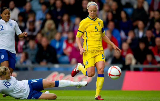 Caroline Seger, Sverige