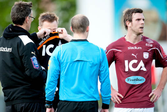 Daniel Ljungholm, Qviding, får dra på sig målvaktströjan