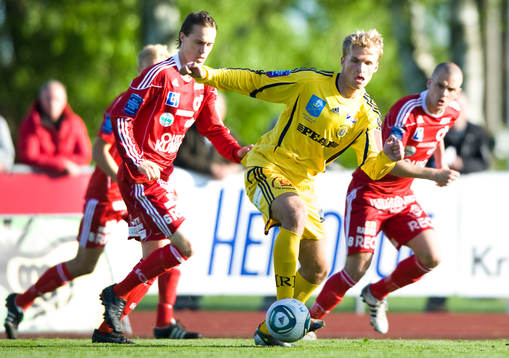 Sebastian Andersson, Ängelholm, med tre Degerforsare att