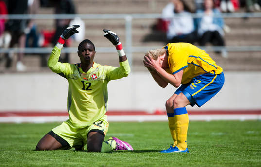 Johan Andersson, Sverige missar en målchans till 2-1