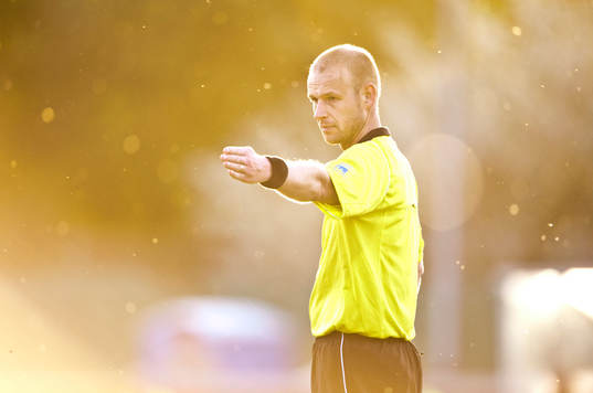 Fredrik Lundberg, domare