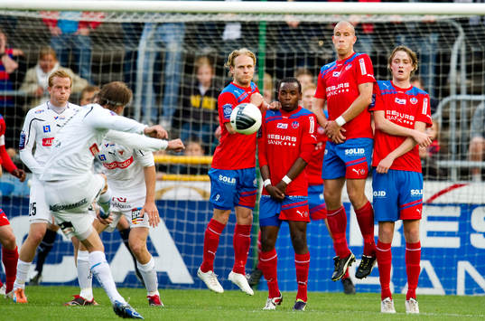 Kristoffer Fagercrantz, Kalmar, frispark mot muren som