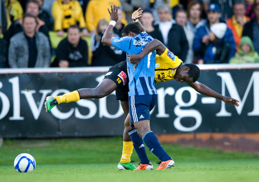 Patrick Osiako, Mjällby och Kennedy Igboananike,