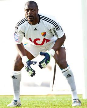 Pa Dembo Touray, målvakt