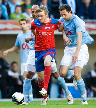 Rasmus Jönsson, Helsingborg, på väg mot mål men en