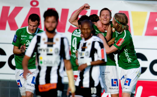 Johan Eklund,  Brage, sticker upp i mitten, jubel.