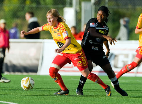 Sofie Persson, Tyresö och Rita Chikwelu, Umeå