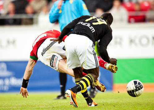 Ibrahim Bangura, AIK, fäller Henrik Rydström, Kalmar