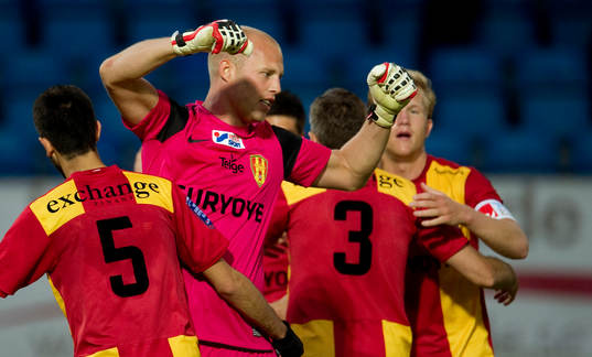 Isa Demir, Christian Frealdsson, målvakt, Syrianska jubel