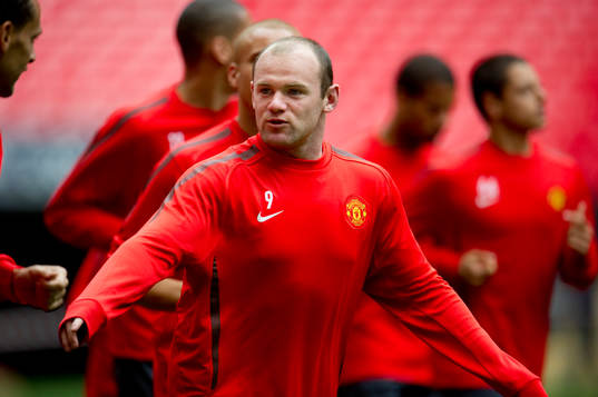 Wayne Rooney leder sina trupper